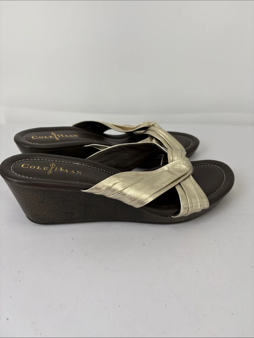 👔 Cole Haan leather wedge Metallic Gold Twisted Strap Slide Sandals